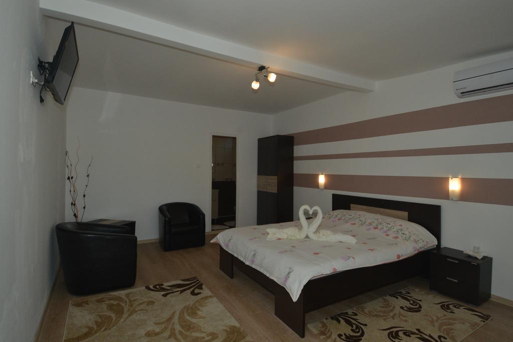 Casa Verde Orşova Esterno foto